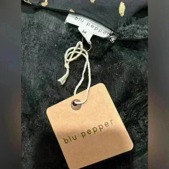 Blu Pepper New With Tags Black Tank Lace Bralette Gold Details - Picture 9 of 9